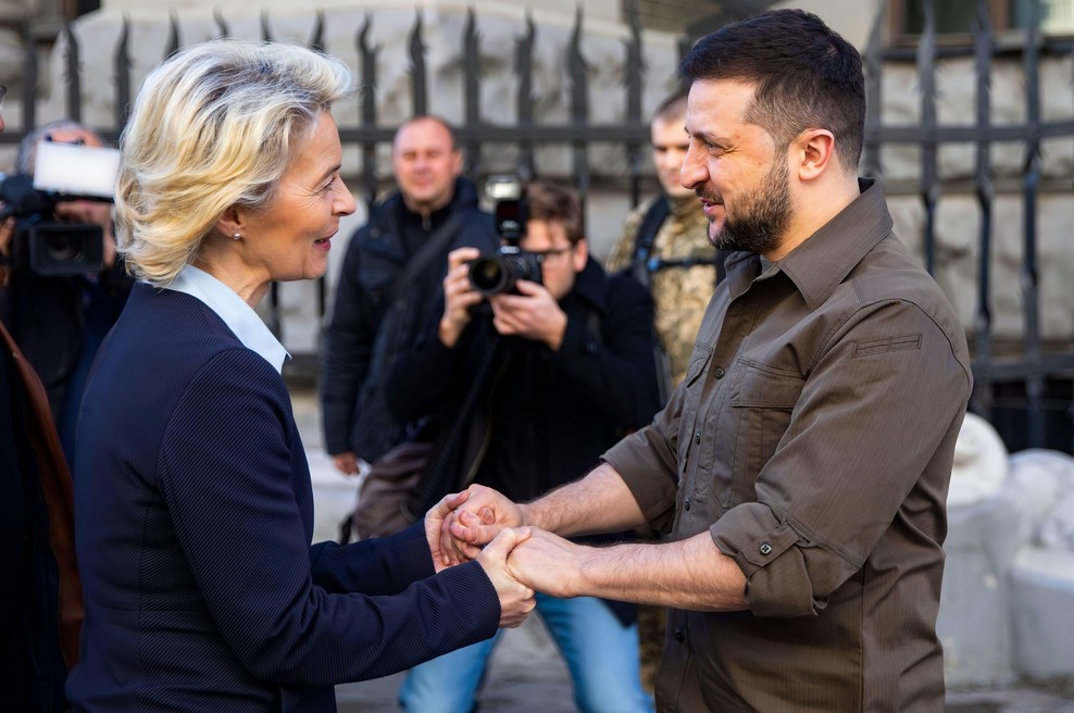 Zelenski predal prošnjo za članstvo v Evropski uniji: "Izredni časi zahtevajo izredno hitrost" (foto: Profimedia)