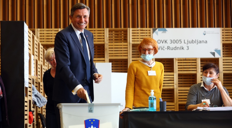 Prvi uradni korak v bitki za naslednika Boruta Pahorja: kandidati so se podali med volivce (foto: BOBO)