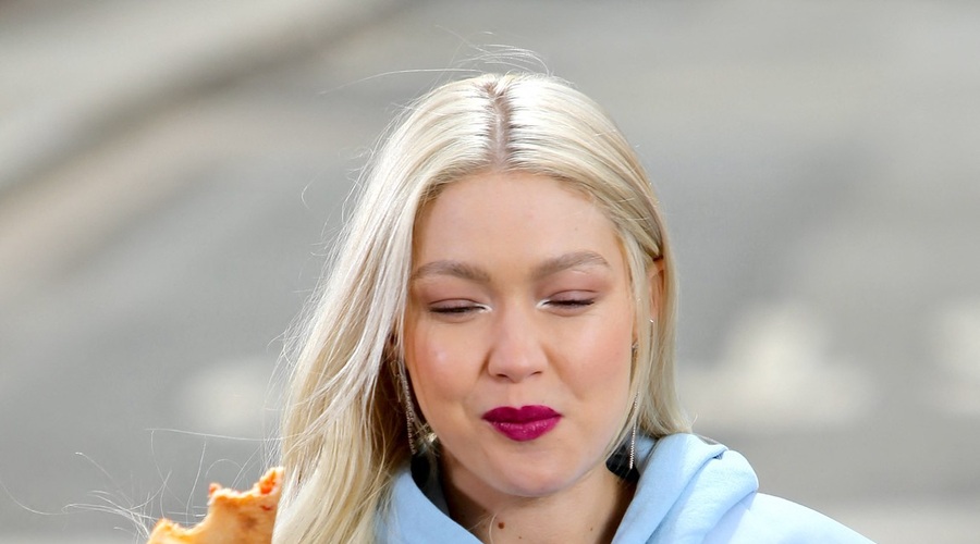 Naj trend oblikovanja OBRVI ta trenutek (z 2,5 milijoni objav na Instagramu) (foto: profimedia)