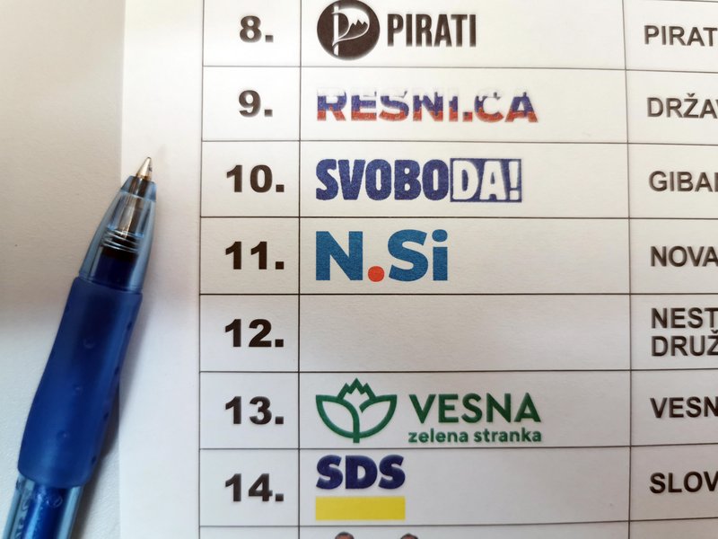 Stevanović že zaropotal v državnem zboru: poslanci se obnašajo nezrelo, zato jim je v prihodnje ostro prepovedal ...