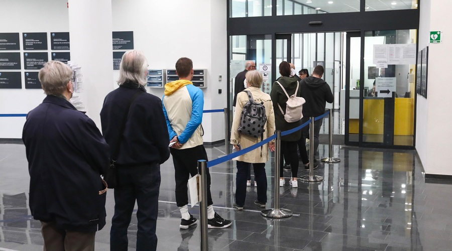 REKORDNO! V prvih treh dneh najvišja udeležba na vseh volitvah in referendumih doslej (foto: Bobo)