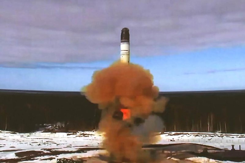 Testna izstrelitev rakete iz kozmodrona v Sarmatu.
