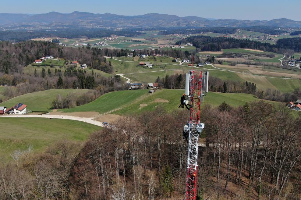 Telemach z novimi baznimi postajami uporabnikom zagotavlja še kakovostnejše storitve (foto: Telemach)