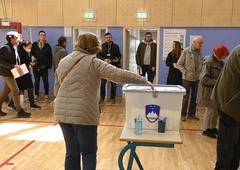 Znano je, koliko ljudi je do 16. ure odšlo na volišča (in kdaj bodo prvi rezultati)