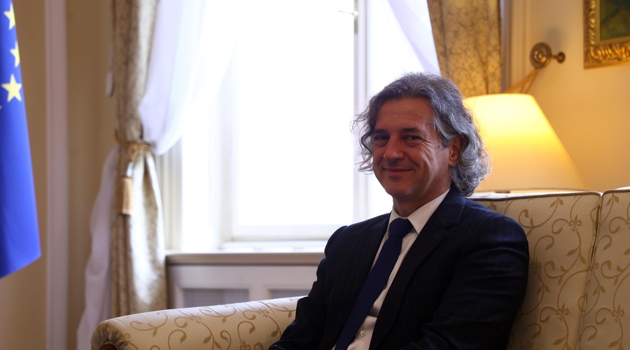 Koga je tokrat na kavo povabil Robert Golob? Razkrivamo tudi, o čem sta govorila (foto: Bobo)