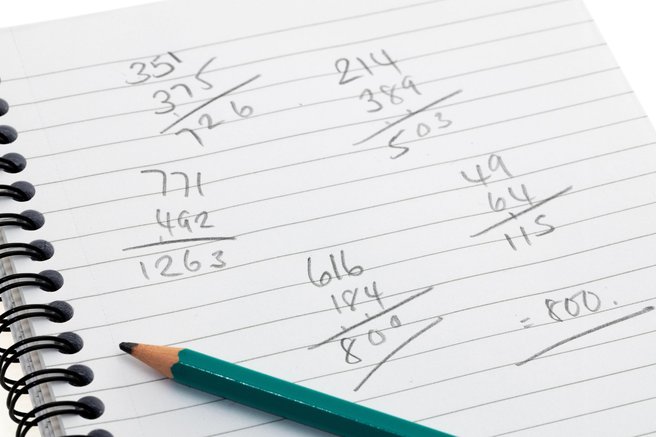 Preprosta matematična uganka, ki je zmedla celo kalkulator: le redki jo rešijo brez napake