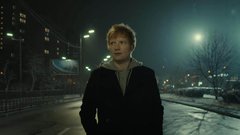 TA svetovno znani glasbenik je svoj videospot posnel v ukrajinskem Kijevu