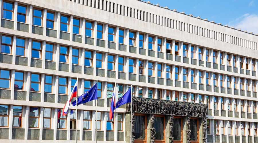 Prvič v zgodovini bo državni zbor v Sloveniji vodila ženska (foto: Profimedia)