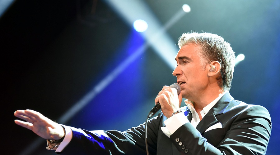 Jan Plestenjak s TO novico razžalostil svoje oboževalce (foto: Bobo)