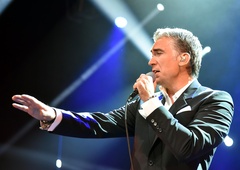 Jan Plestenjak s TO novico razžalostil svoje oboževalce