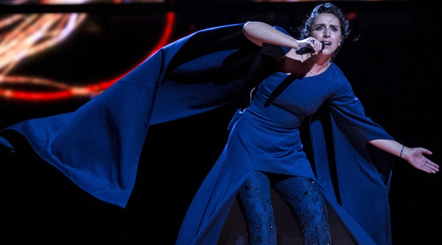 Navidhinila nas je s pesmijo o vojni, zdaj je begunka tudi sama. Kdo je Jamala? (foto: Profimedia)