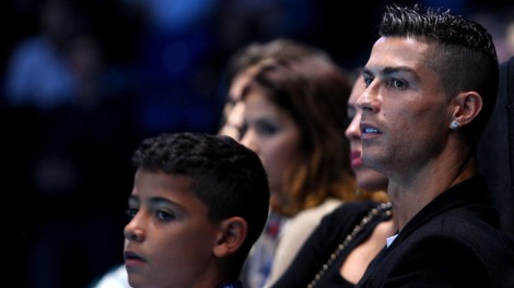 Christiano Ronaldo objavil PRVO fotografijo svoje novorojenke