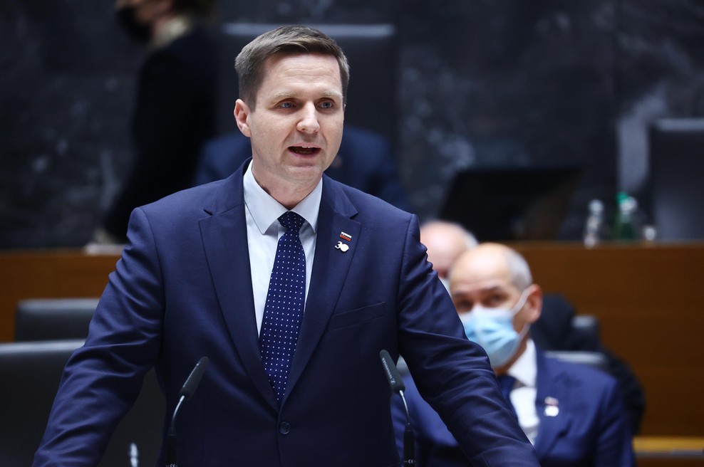 Igor Zorčič spisal poslanico za prvi maj: "Življenje na daljavo je državljane spomnilo na pomen svobode dela" (foto: Profimedia)
