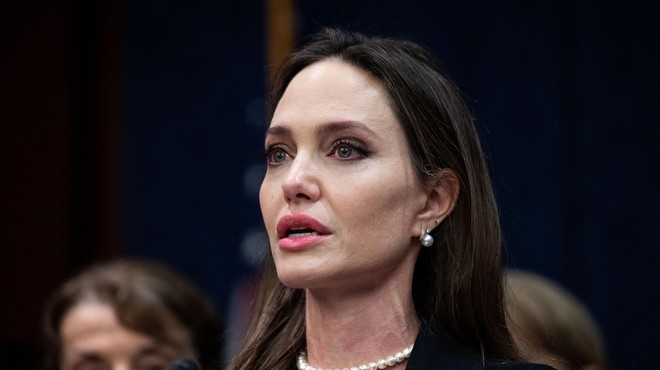 Angelina Jolie med obiskom v Ukrajini: zateči se je morala v zaklonišče! (foto: Profimedia)