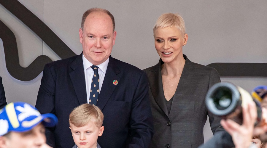 Monaška princesa PRVIČ pred objektivi (foto: Profimedia)