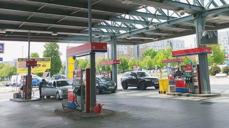 Bodo prevozniki blokirali Petrolove in OMV črpalke?