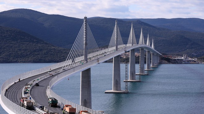 Most na Pelješac: bomo čez njega res zapeljali še to poletje? (foto: Profimedia)