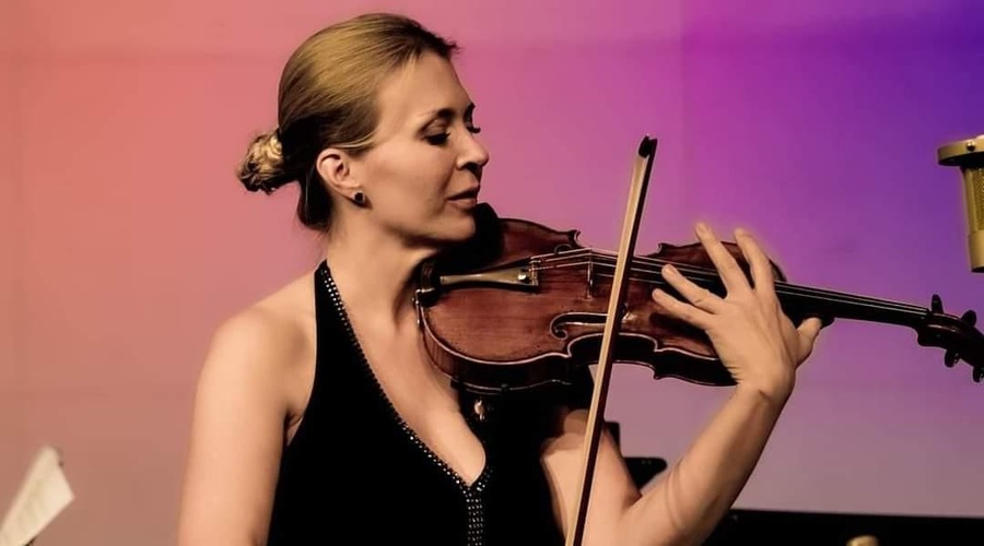 Oksana Pečeny: »Pred koncertom vadim na zalogo, da na odru vse gladko teče.« (foto: osebni arhiv Oksana Pečeny)