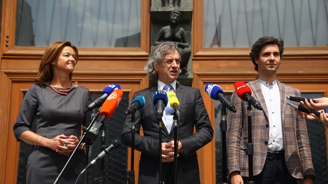 Nadaljevanje koalicijskih pogajanj: kdo bodo novi ministri? (foto: Bobo)