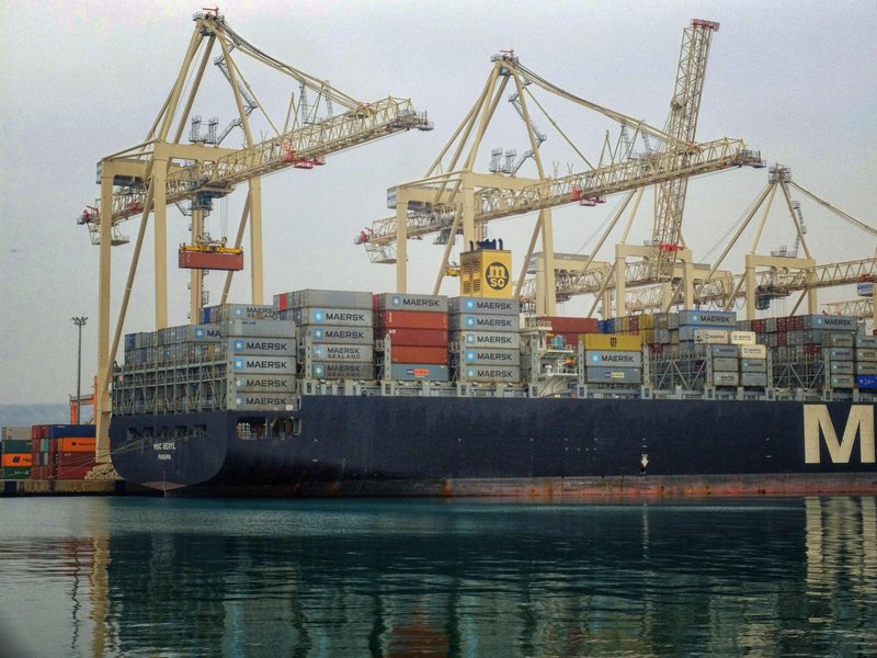 Nočna invazija na slovenskih cestah: Razkrivamo, kje bodo nocoj premikali skoraj 90-metrske orjake!