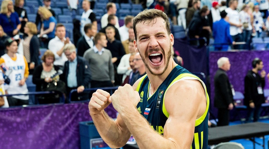 Zlati kapetan znova dobrodelen: česa se bo lotil tokrat? (foto: Profimedia)