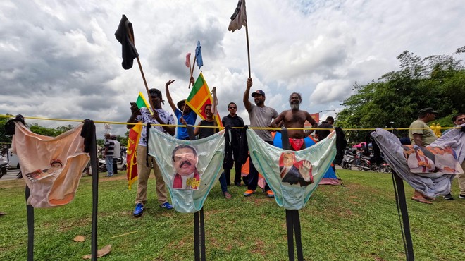 Protestniki na Šrilanki (foto: Profimedia)
