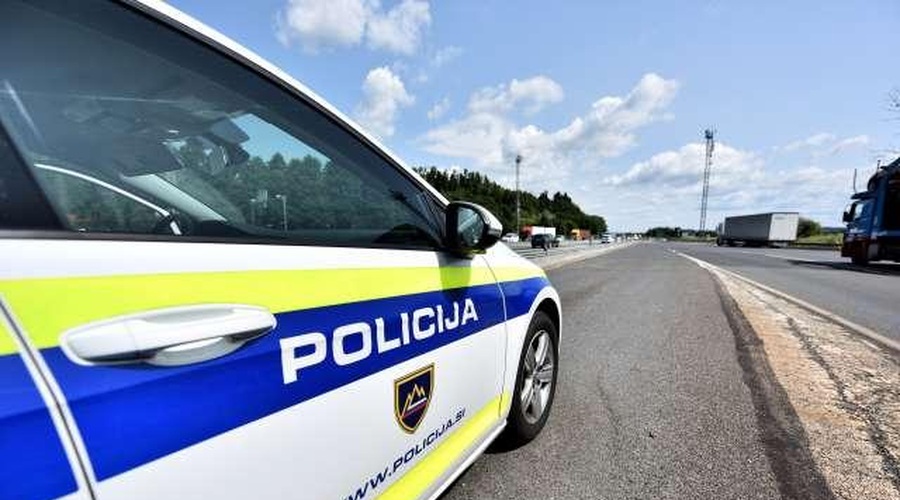V Ljubljani množičen pretep. Ena oseba huje poškodovana (foto: Tamino Petelinšek/STA)