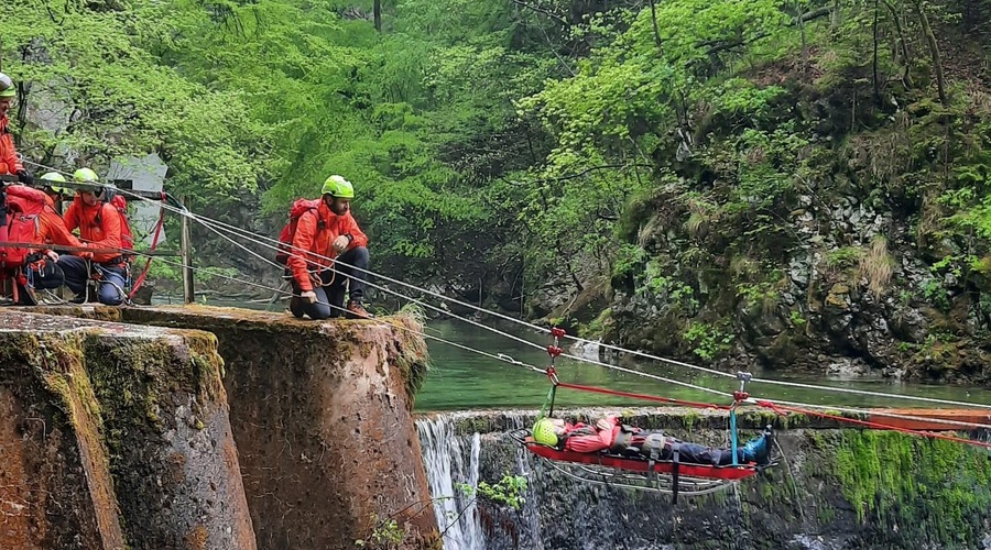 FOTO: Večja iskalna akcija na Bledu! So našli moškega, ki je pogrešan že leto? (foto: Živa Ozmec, PGD Radovljica)