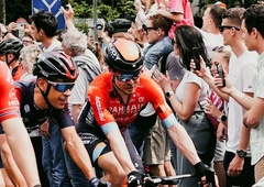 Na kolesarski dirki v Budimpešti sta Slovenca hranila moči za naslednje izzive