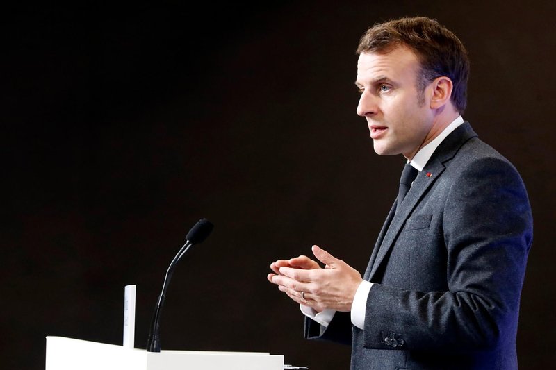 Je Macron sploh kos situaciji?