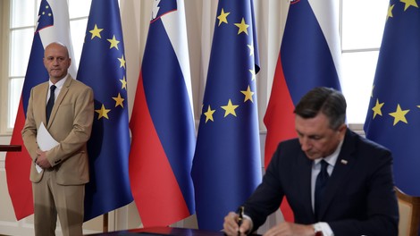 Pahor podpisal ukaz, da se skliče prva seja državnega zbora. Smo korak bližje novi vladi?