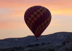 Balonarska nesreča v Prekmurju! Pojavil se je posnetek strmoglavljenja
