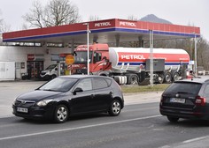 SLABE NOVICE: bencin je ponovno občutno dražji. Kako visoka je tokratna podražitev?