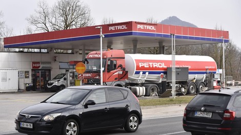 SLABE NOVICE: bencin je ponovno občutno dražji. Kako visoka je tokratna podražitev?
