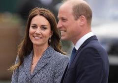 Kate Middleton v obleki, ki znaša malo manj kot povprečna slovenska plača