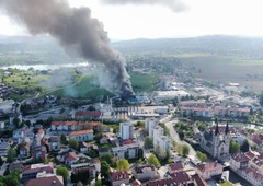 Melamin po tragediji: zaposleni na čakanju, glavna dejavnost bo zagnana komaj čez leto in pol ...