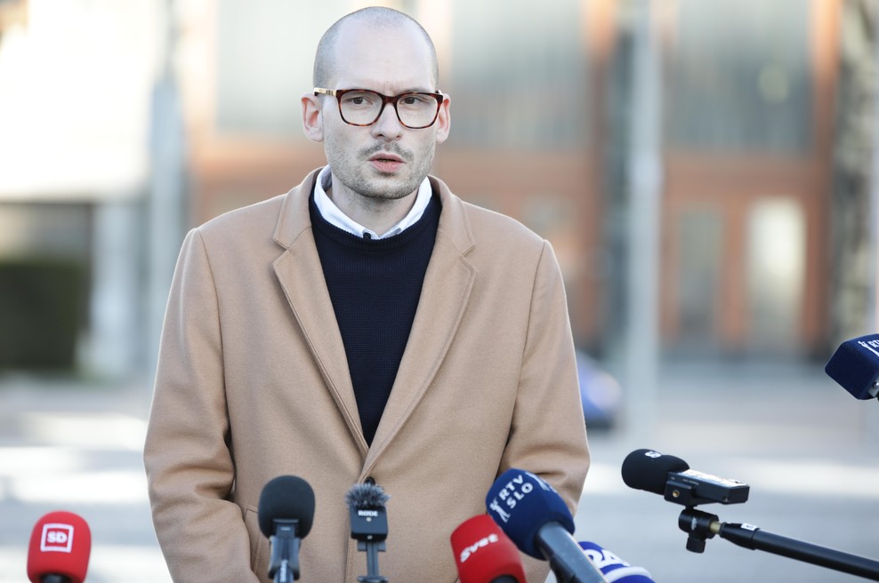 Vatovec o nakupu osemkolesnikov: "To je neracionalno in nepotrebno." (foto: Bobo)