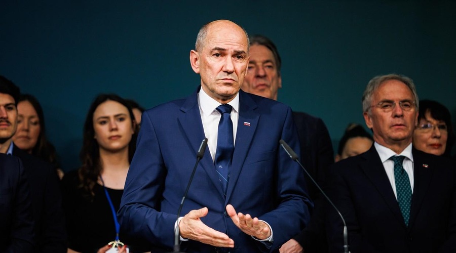 Pred potekom mandata Janševa vlada razglasila TO (foto: Profimedia)