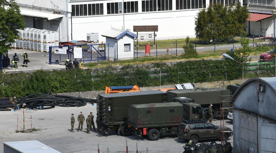 Strokovnjaki so preverili, kako onesnažena so tla po eksploziji v Melaminu. TO so URADNI rezultati (foto: Bobo)