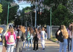 Bombni preplah v skoraj stotih beograjskih šolah, tudi v znameniti palači