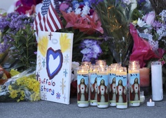 V ZDA žalovanje in obsodbe po streljanju v Buffalu