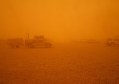 Peščeni vihar zdaj zahteval tudi smrtne žrtve