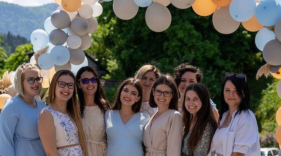 Poglejte, kako so presenetili nosečo Kajo Karba (foto: Instagram/kajakarba)