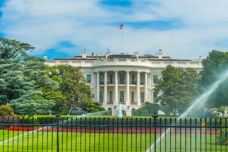 Bo Donald Trump na ozemlje Mehike poslal ameriško vojsko? Podpisal je navodilo, ki to omogoča