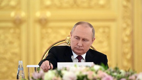 Kako se je Putin odzval na napoved vstopa Finske in Švedske v Nato?