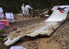 Kdo je namerno povzročil nesrečo kitajskega letala?