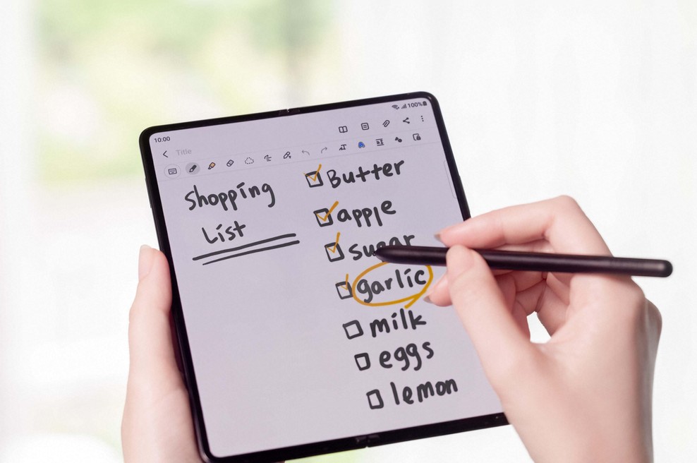 Obstaja kar nekaj razlogov, zakaj bi moral biti vaš naslednji telefon prepogljiv (foto: Samsung)