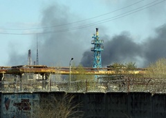 Zadnji boji za Severodoneck: do mesta so pretrgane vse kopenske poti