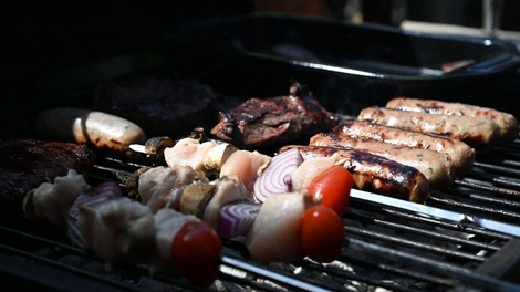 Krasno vreme za piknik je tu! Kakšne pa so cene zanj?