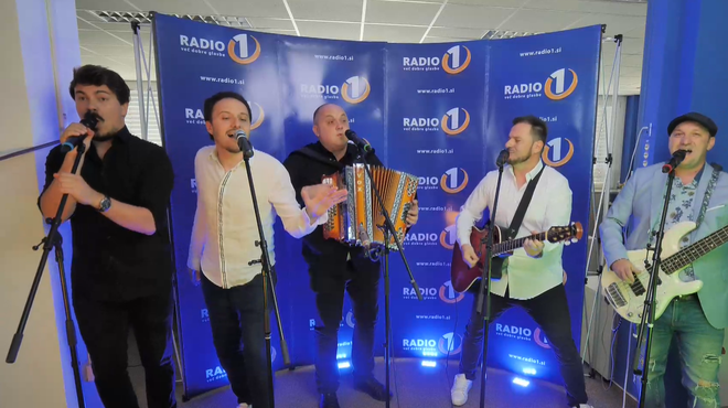 VIDEO: Zapeli boste z njimi! Modrijani priredili pesem skupine Måneskin (foto: Posnetek zaslona Facebook Radio 1)